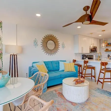 It'S Tiki Time In The Keys Ocean Pointe 1413 Villa